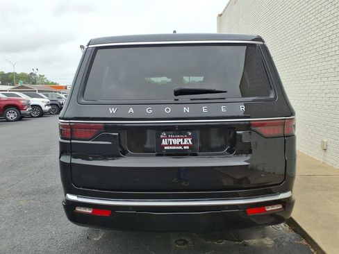 Used 2024 Jeep Wagoneer 2WD w/ Convenience Group I image 4