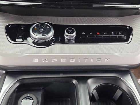 New 2026 Ford Expedition Active AWD/4WD image 22