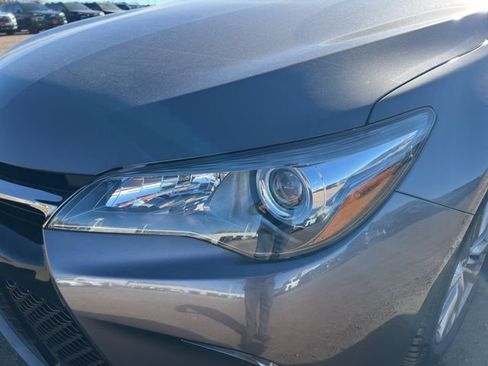 Used 2015 Toyota Camry SE image 9