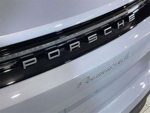 New 2026 Porsche Panamera 4 image 9