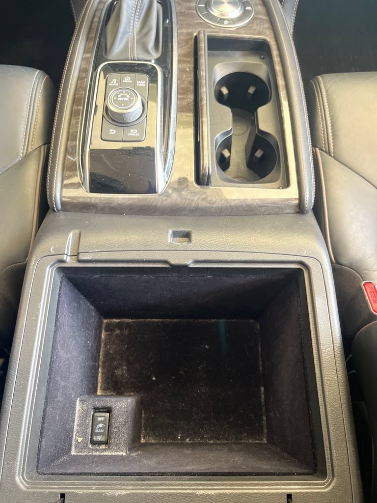 Used 2022 Nissan Armada Platinum w/ Captain's Chairs Package RWD image 25