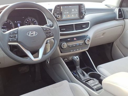 Used 2019 Hyundai Tucson SE image 4
