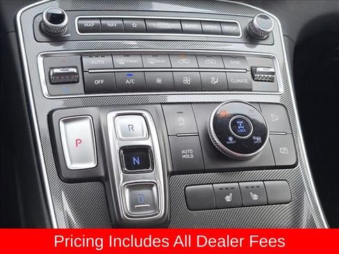 Used 2023 Hyundai Santa Fe SEL w/ Winter Weather Package AWD/4WD image 17