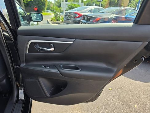 Used 2017 Nissan Altima 2.5 SR FWD image 33