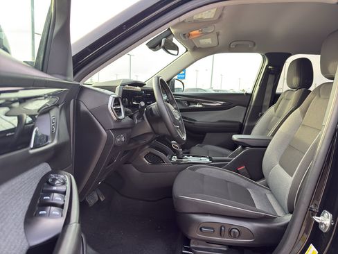 Used 2024 Chevrolet TrailBlazer LT w/ Convenience Package image 12