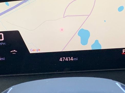 Used 2025 Chevrolet Traverse LT image 12