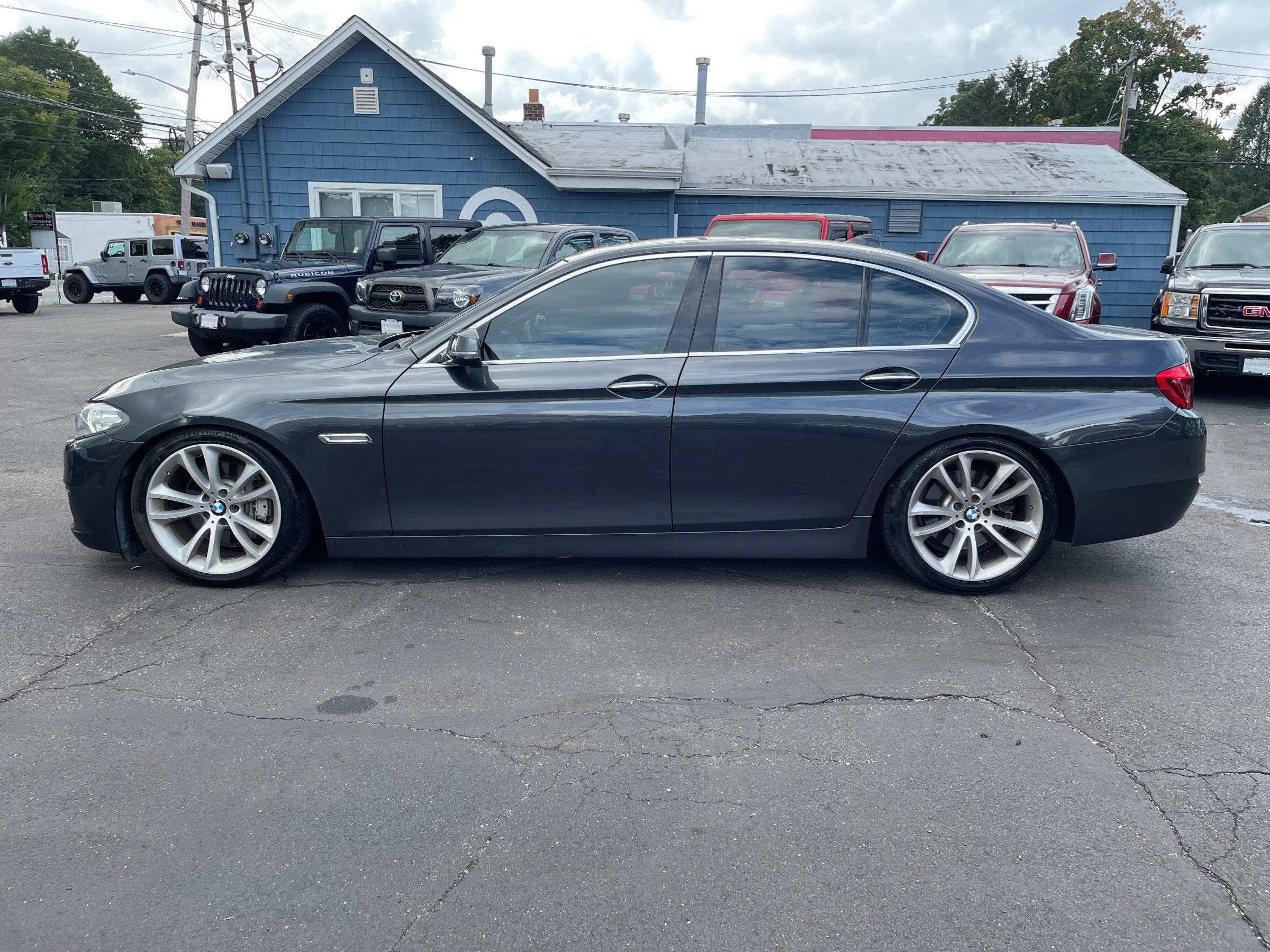 Used 2014 BMW 535i xDrive Sedan AWD/4WD image 2