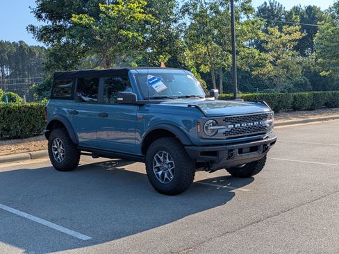 Used 2021 Ford Bronco Badlands AWD/4WD image 2