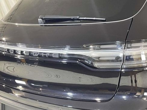 Certified 2024 Porsche Macan S AWD/4WD image 12