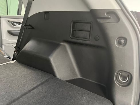 Used 2024 GMC Terrain SLT image 33