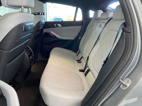 Certified 2025 BMW X6 M60i w/ Dynamic Handling Package image 14