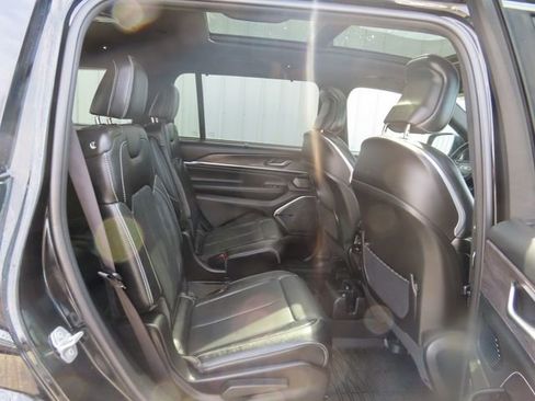 Used 2023 Jeep Grand Cherokee L Overland w/ Advanced Protech Group III image 30