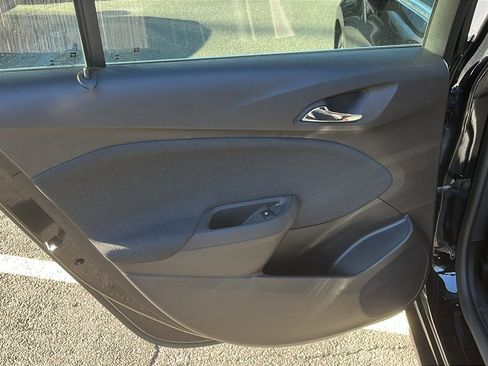 Used 2017 Chevrolet Cruze LT image 21