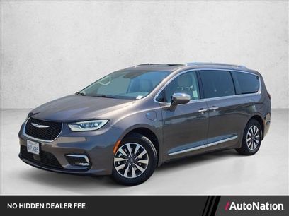 Used 2021 Chrysler Pacifica Limited w/ Premium & Safety Sphere Group
