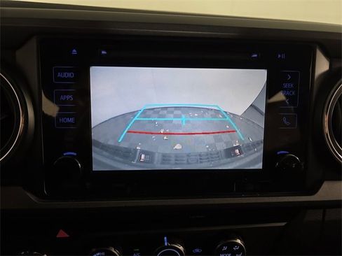 Used 2019 Toyota Tacoma TRD Sport image 14