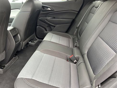 Used 2025 Chevrolet Trax LT image 15