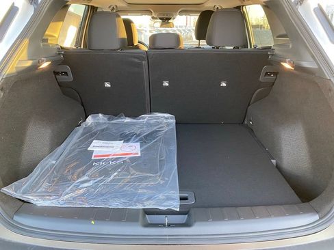 New 2026 Nissan Kicks SV w/ SV Premium Package FWD image 30