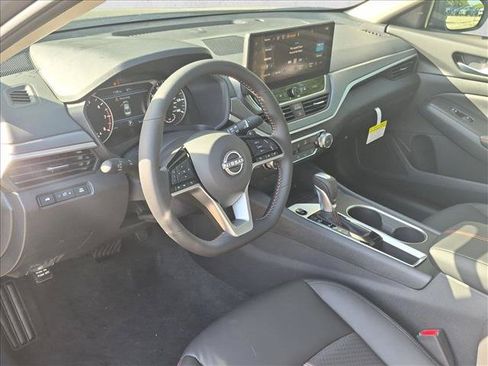 New 2026 Nissan Altima 2.5 SR FWD image 3