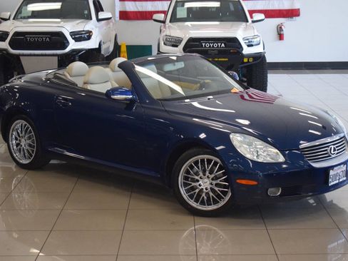 Used 2002 Lexus SC 430 Convertible RWD image 2