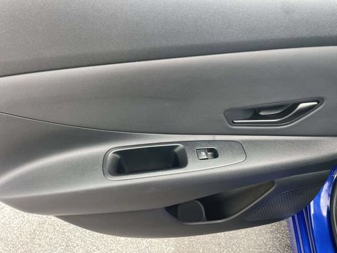 Certified 2025 Hyundai Elantra Sport FWD image 14