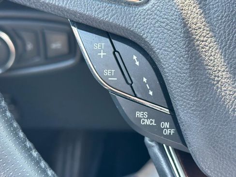 Used 2013 Lincoln MKZ image 24