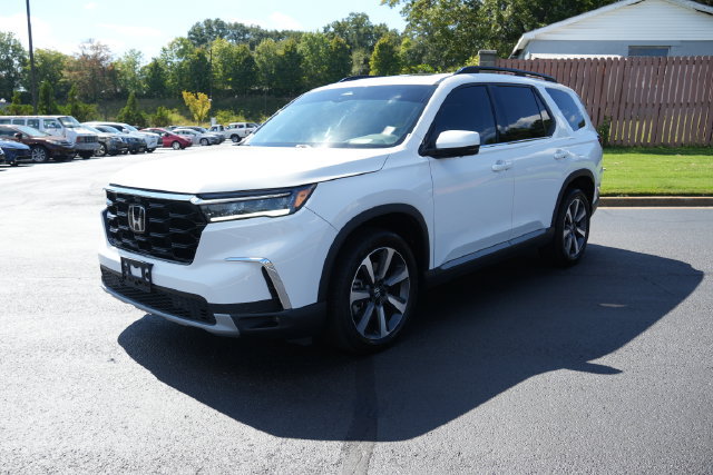 Used 2025 Honda Pilot Elite image 3
