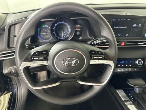 Used 2023 Hyundai Elantra Blue w/ Preferred Accessory Package image 14