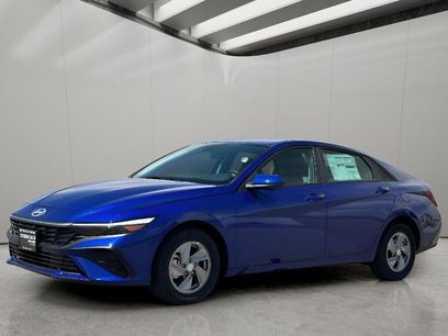 Used 2025 Hyundai Elantra SE w/ Cargo Package