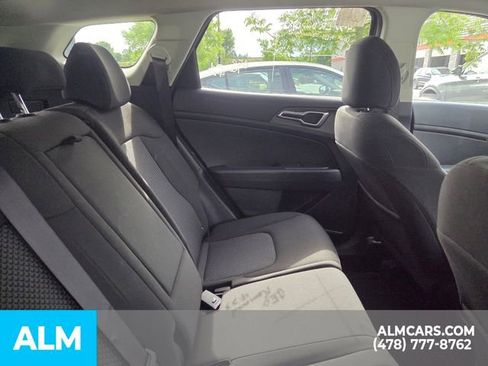 Used 2025 Kia Sportage LX FWD image 14