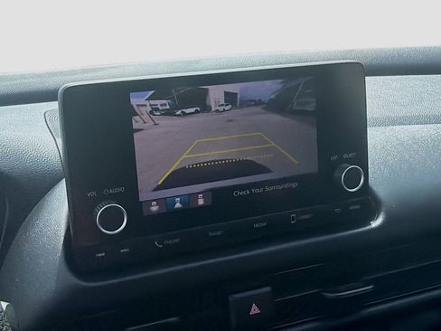 Used 2023 Honda HR-V LX image 13