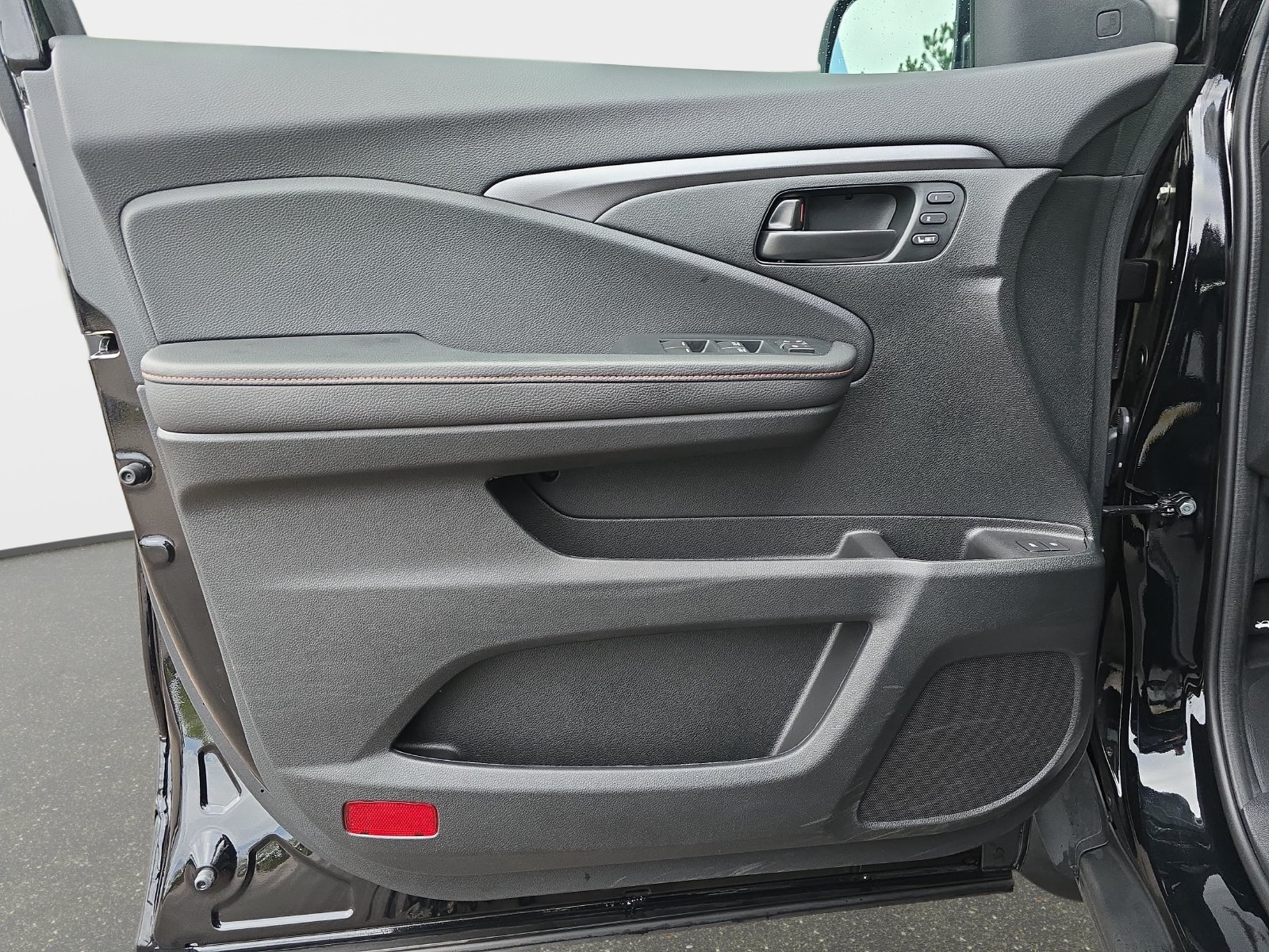 Certified 2023 Honda Passport TrailSport image 24