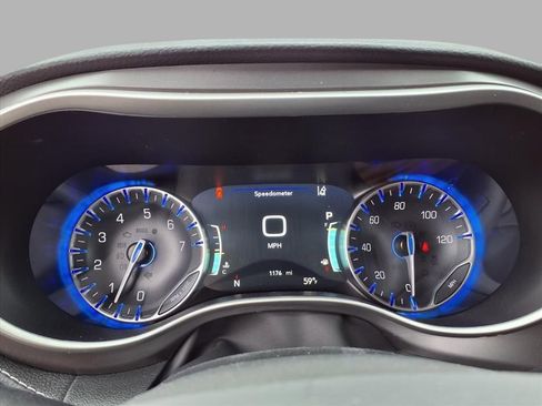 New 2026 Chrysler Pacifica Select image 14