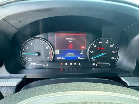 Used 2022 Ford Explorer XLT w/ Equipment Group 202A RWD image 12