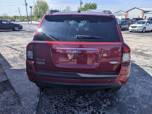 Used 2014 Jeep Compass Latitude AWD/4WD image 4