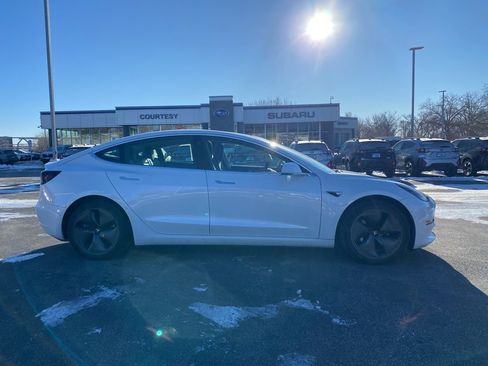 Used 2020 Tesla Model 3 Long Range image 1