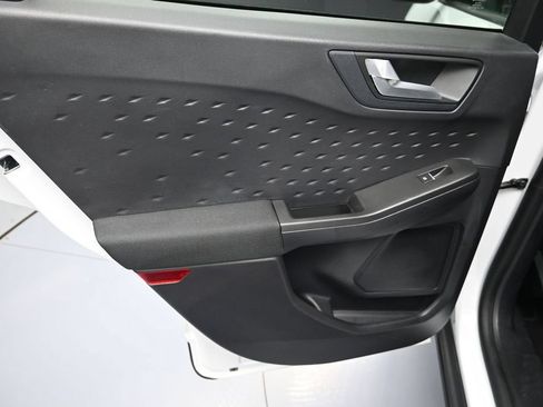 Used 2020 Ford Escape SE FWD image 27