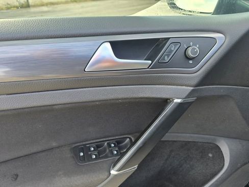Used 2018 Volkswagen Golf S FWD image 14