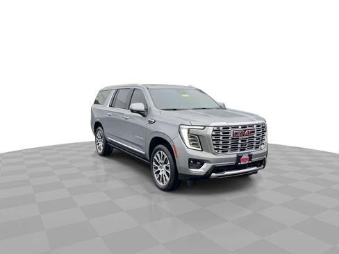 New 2026 GMC Yukon XL Denali w/ Denali Reserve Package AWD/4WD image 2