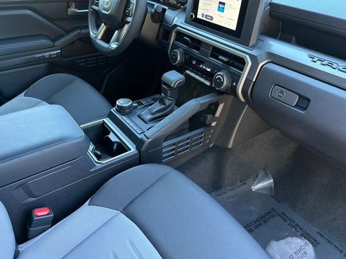 Used 2026 Toyota Tacoma TRD Sport AWD/4WD image 19