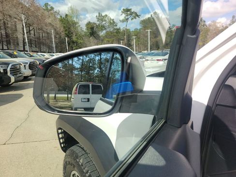 Used 2025 Toyota Tacoma TRD Off-Road w/ TRD Off Road Upgrade Package image 11