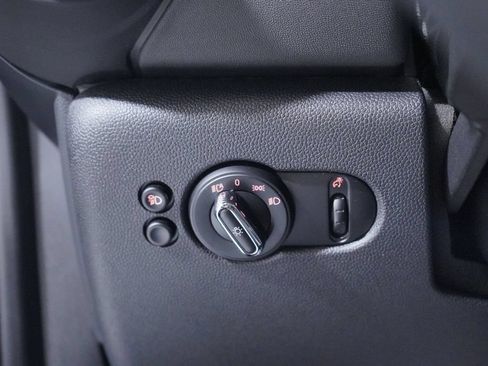 Used 2024 MINI Cooper 2-Door Hardtop FWD image 21