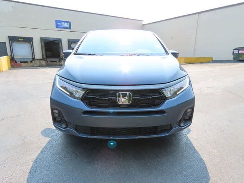 New 2026 Honda Odyssey Touring image 6