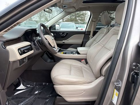 Used 2020 Lincoln Aviator Reserve w/ Equipment Group 201A image 11