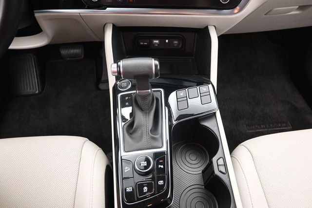 Used 2024 Kia Sportage EX FWD image 9