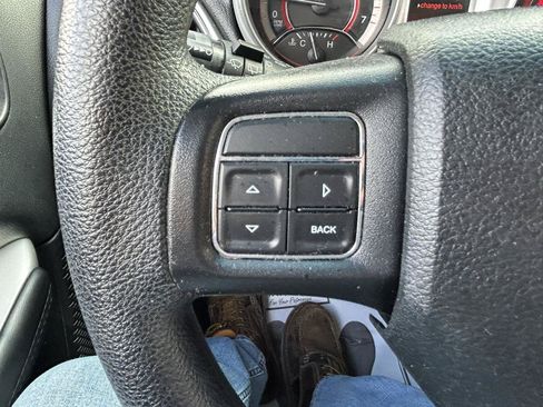 Used 2017 Dodge Journey SE w/ Flexible Seating Group FWD image 19