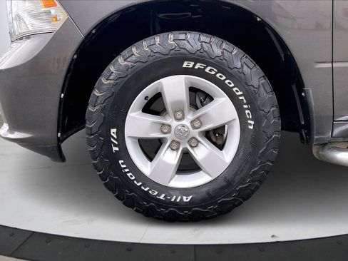 Used 2016 RAM 1500 Express image 32