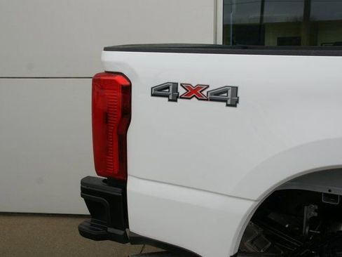 New 2026 Ford F250 XL w/ XL Off-Road Package image 12