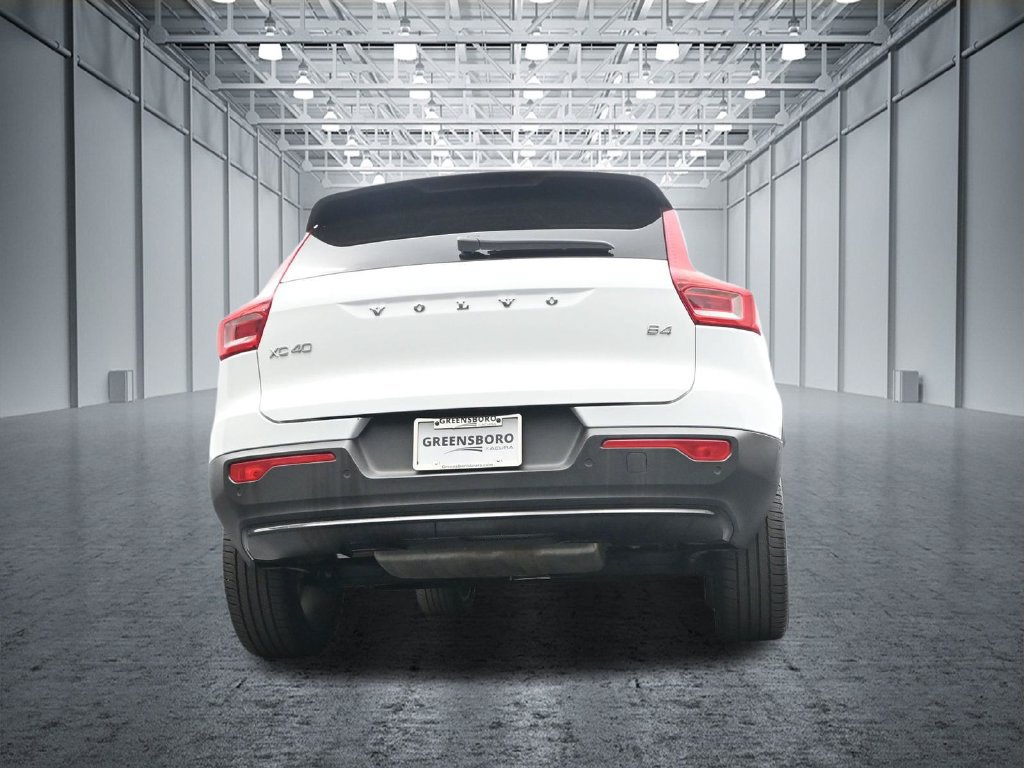 Used 2023 Volvo XC40 B4 Ultimate FWD image 35