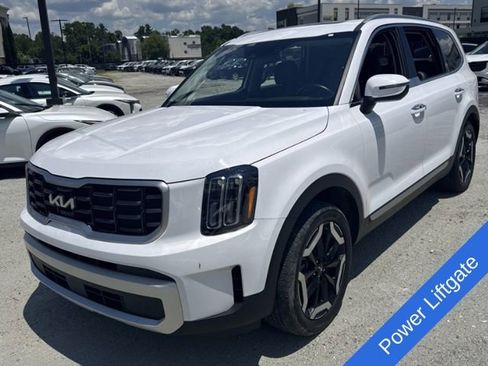 Used 2025 Kia Telluride S FWD image 8