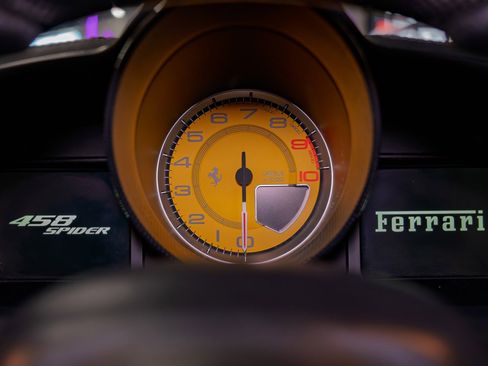 Used 2012 Ferrari 458 Spider image 21